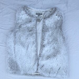 Oshkosh faux fur vest like new